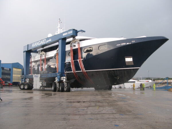 Mobile Boat Hoist