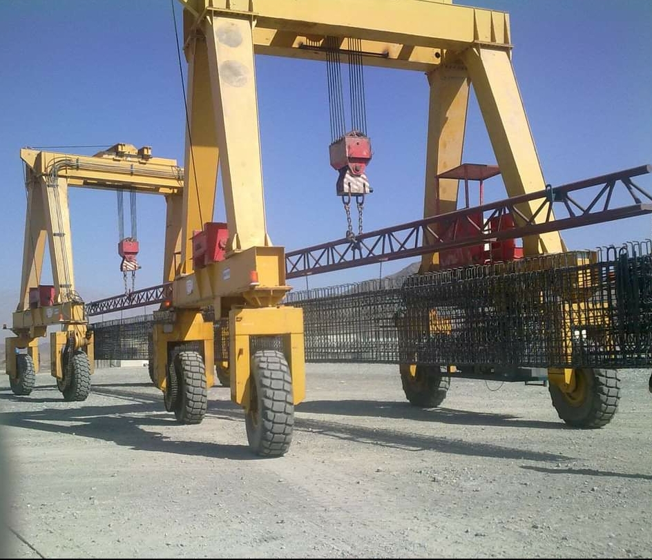2 x MOBLE GANTRIES - Image 5