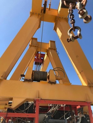 2 x MOBLE GANTRIES