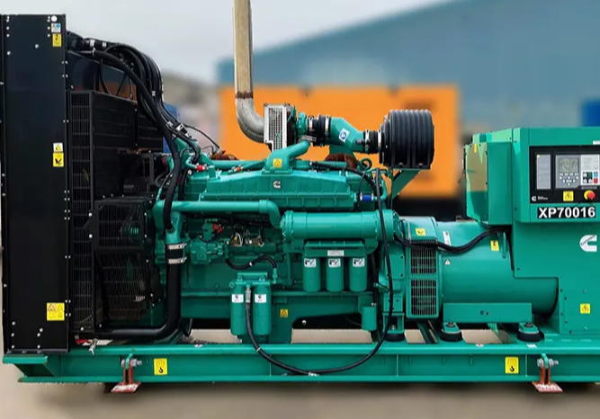 Used Cummins 706kVA 568.8kW Diesel Generator XP70016