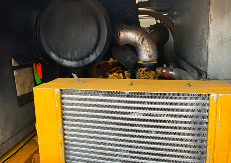 Used SPP XF300/418 12inch High Flow Pumps - Image 11