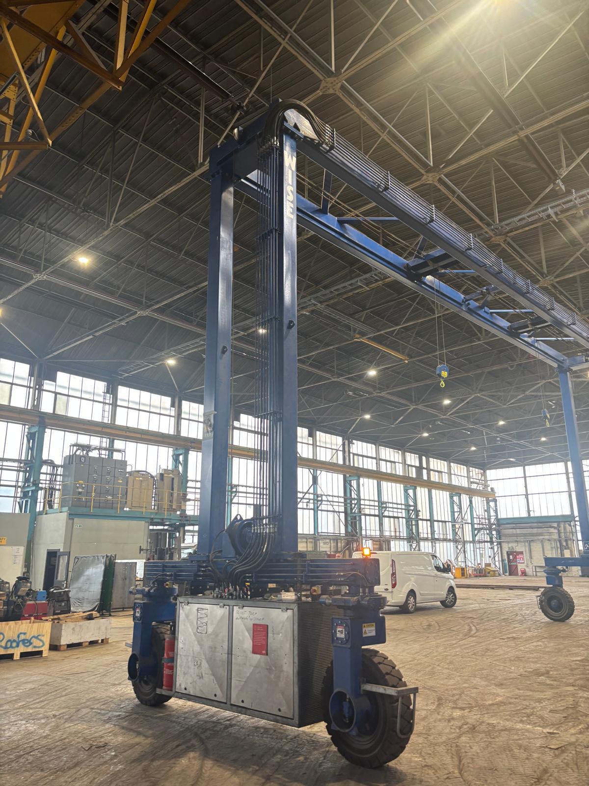 Straddle Carriers - Image 10