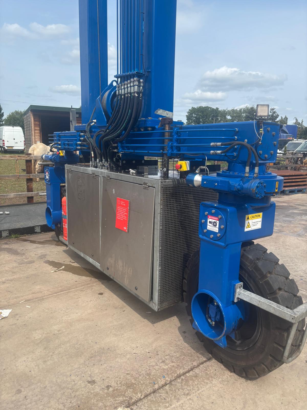 Straddle Carriers - Image 5