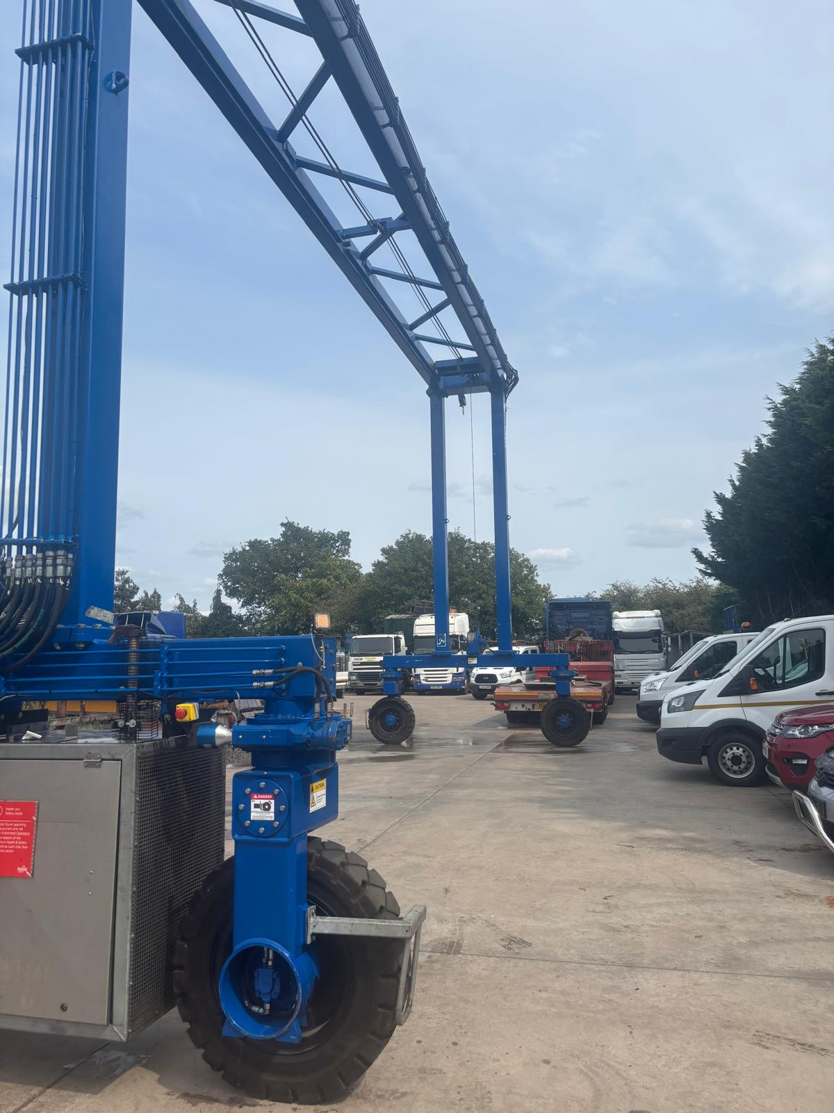 Straddle Carriers - Image 15